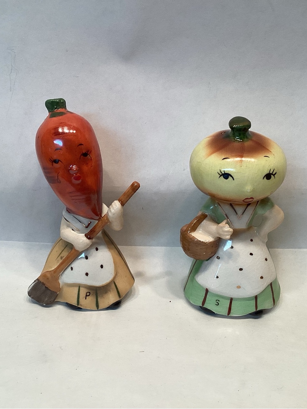 Vintage Anthropomorphic Onion Carrot Salt & Pepper NEW Old Stock Napco Japan 50s